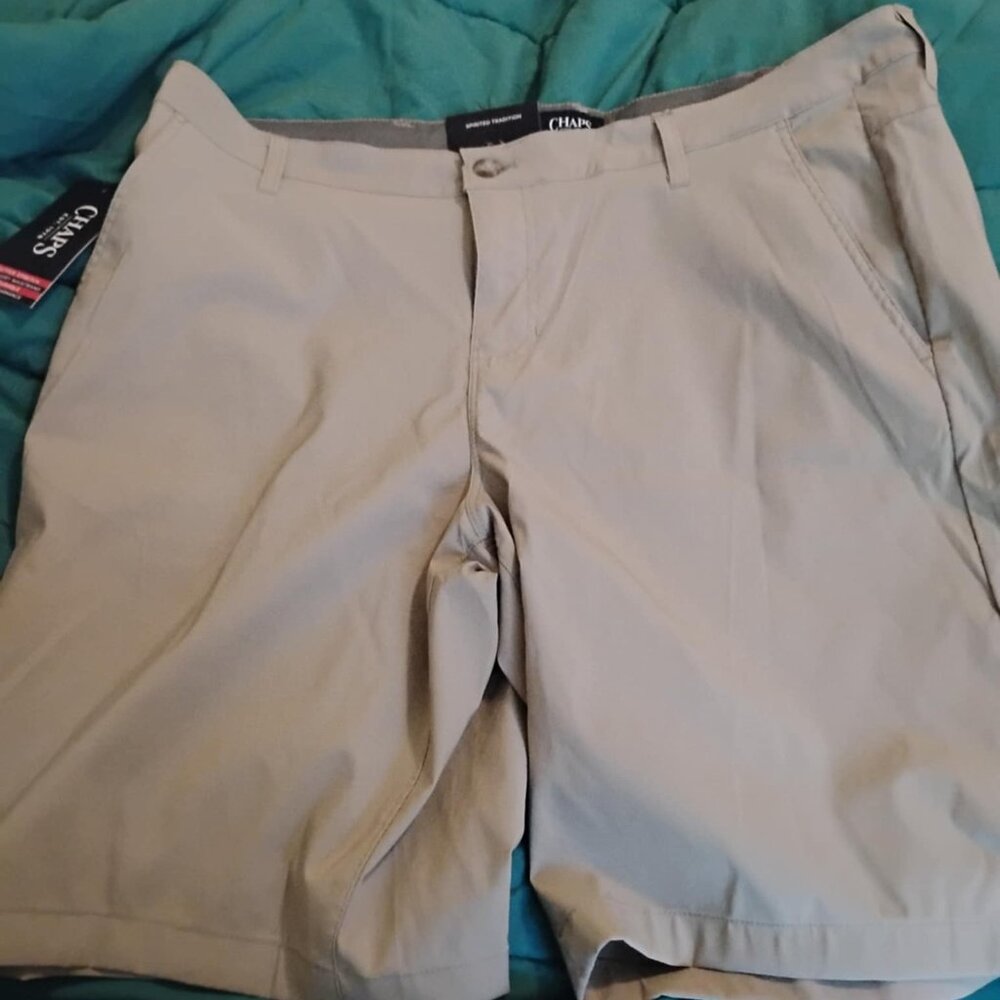 Brand new with Tags Chaps Active Stretch Performance shorts, Dune size 36